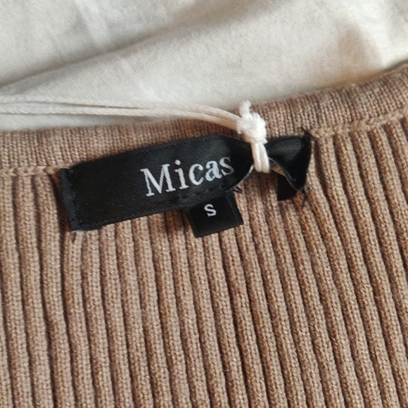 NWT Sweetheart neck crop ribbed sweater - Picture 9 of 9